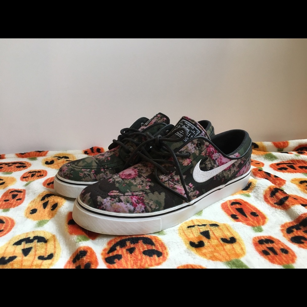 Nike janoski skateboarding shoes